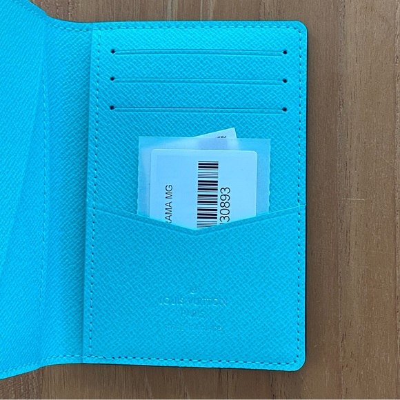 SOLD - Louis Vuitton Taigarama pocket organizer Miami Green - Picture 7 of 11